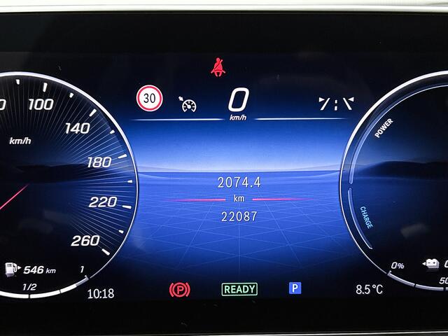 Mercedes-Benz C-KLASSE 300 e AMG Plug-In Hybride Panoramadak | AMG Styling | Night Pakket | E;ectrische voorstoelen met geheugen Inclusief 24 maanden Mercedes-Benz Certified garantie voor Europa.