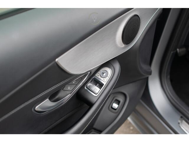 Mercedes-Benz C-KLASSE Coupé 200 AMG Night|Manufaktur|LED|19"|New Service