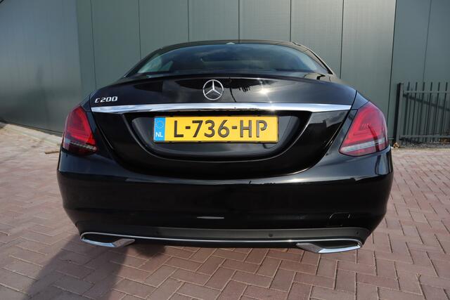 Mercedes-Benz C-KLASSE 200 Business Solution Plus Upgrade Edition 198 PK Schuifdak Sportstoelen Navi pro. Trekhaak Camera Etc. Etc.