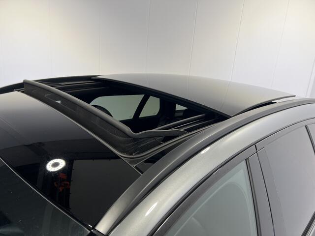 Mercedes-Benz C-KLASSE Estate 300 e Business Solution AMG Limited | Navigatie/Android/Apple Carplay | LM Velgen 18" | Panoramaschuifdak | Voorstoelen Verwarmd | Sfeer verlichting | Multibeam Led |
