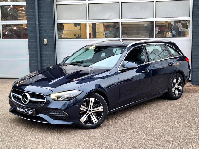 Mercedes-Benz C-KLASSE Estate 200 Launch Edition Luxury Line | Trekhaak | Rijassistentiepakket | Achteruitrijcamera | Sfeerverlichting | Stoelverwarming | Dodehoekassistentie | Elektrische achterklep