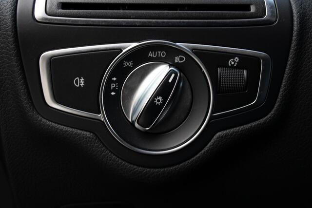 Mercedes-Benz C-KLASSE Coupé 180 Premium Plus Pack PANO 360 Camera AMG