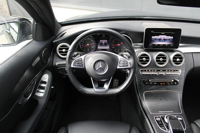 Mercedes-Benz C-KLASSE Estate 180 Sport Edition Premium Plus - AMG Styling - LED - Trekhaak - Leder - Stoelverwarming - Navi - Cruise - Rijklaar