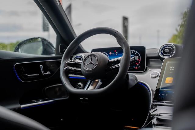 Mercedes-Benz C-KLASSE 180 Star Edition AMG | AMG line Plus | Panoramaschuifdak | Nightpakket | Trekhaak | Head-Up Display |