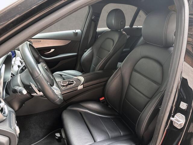 Mercedes-Benz C-KLASSE 180 AMG Sport 156Pk Automaat (VIRTUAL COCKPIT, APPLE CARPLAY, GROOT NAVI, CAMERA, LEDER, STOELVERWARMING, ELEK SPORTSTOELEN, GETINT GLAS, NIEUWE APK, NIEUWSTAAT)