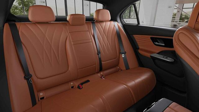 Mercedes-Benz C-KLASSE 180 AMG Line | Trekhaak | Lederen bekleding | Memory | Digital Light |