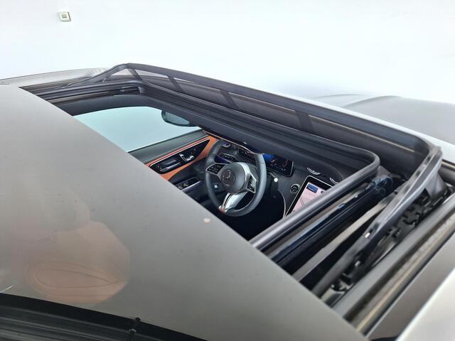 Mercedes-Benz C-KLASSE Estate 180 | Panoramadak | Bruin leder | Privacy Glas Achter | Sierdelen Lindehout Antraciet | Apple CarPlay | Android Auto | Elektrisch Verstelbare Voorstoelen + Memory