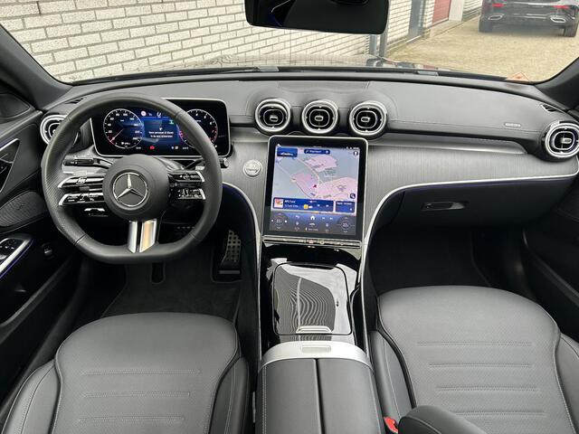 Mercedes-Benz C-KLASSE 180 Star Edition AMG | Night Pakket | Panoramadak | Sierdelen Lindehout Antraciet | Apple CarPlay | Android Auto | Dodehoekassistent | Elektrisch Verstelbare Stoelen + Memory | Stoelverwarming | Sfeerverlichting | Achteruitrijcamera