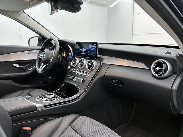 Mercedes-Benz C-KLASSE Estate 300 e Plug-In Hybride Panorama Schuif-Kanteldak | Achteruitrijcamera | Ledkoplampen | Easy Pack Achterklep | Stoelverwarming. Inclusief 24 maanden MB Certified garantie voor Europa.