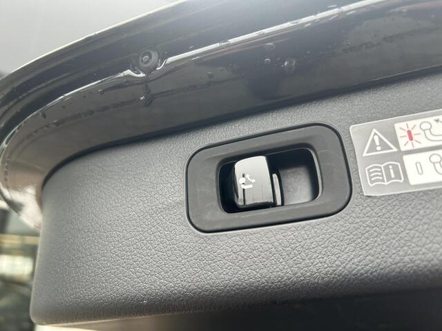 Mercedes-Benz C-KLASSE Estate 180 AMG Line | Head up display | Trekhaak | Memory