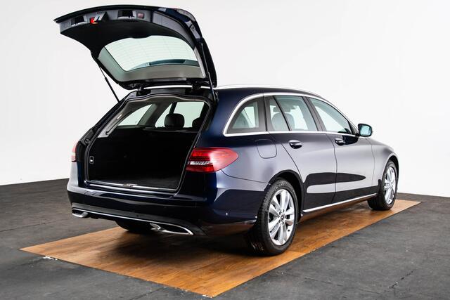 Mercedes-Benz C-KLASSE Estate 180 Zitcomfortpakket - Stoelverwarming voor - Cruisecontrol - Adaptieve grootlichtassistent - Garmin Map Pilot - Achteruitrijcamera - Dodehoekassistent - Actieve parkeerassistent -