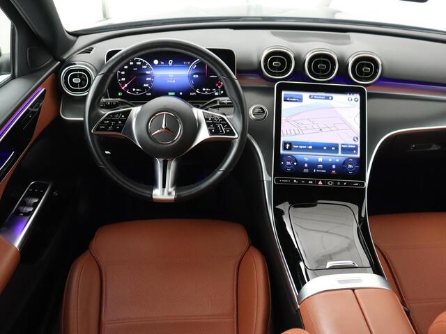 Mercedes-Benz C-KLASSE 300e Luxury Line | SOH 92% | Leder | Trekhaak | Stoelverwarming | Sfeerverlichting | Carplay | Full LED | Navigatie | Camera | Park Assist | Dodehoek detectie | PHEV | Plug In