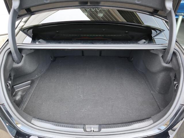 Mercedes-Benz C-KLASSE 300 e Luxury Line