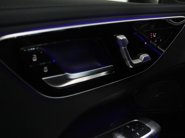 Mercedes-Benz C-KLASSE 300e AMG Line | Panoramaschuifdak | Night | Premium pakket | Winter pakket | Augmented Reality Navigation