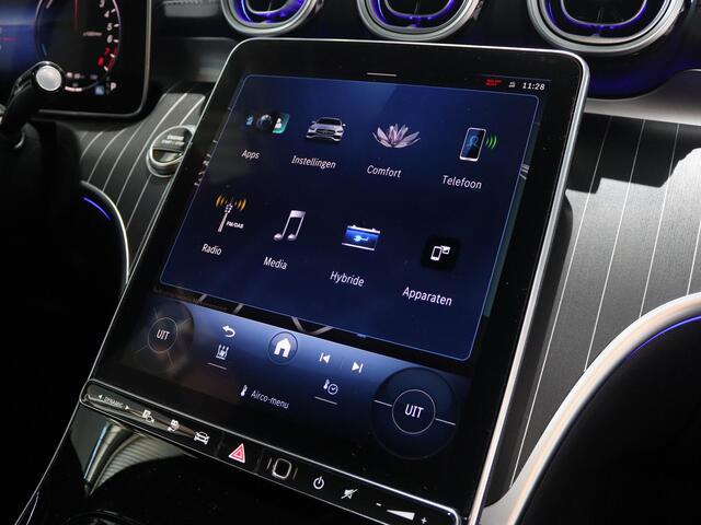 Mercedes-Benz C-KLASSE 300e AMG Line | Panoramaschuifdak | Night | Premium pakket | Winter pakket | Augmented Reality Navigation