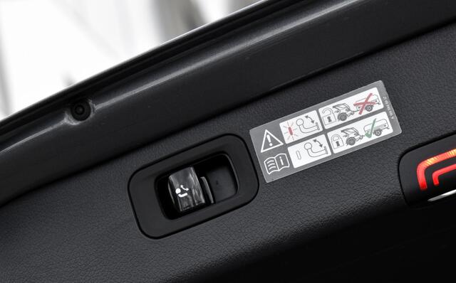 Mercedes-Benz C-KLASSE 180 AMG Line BTW