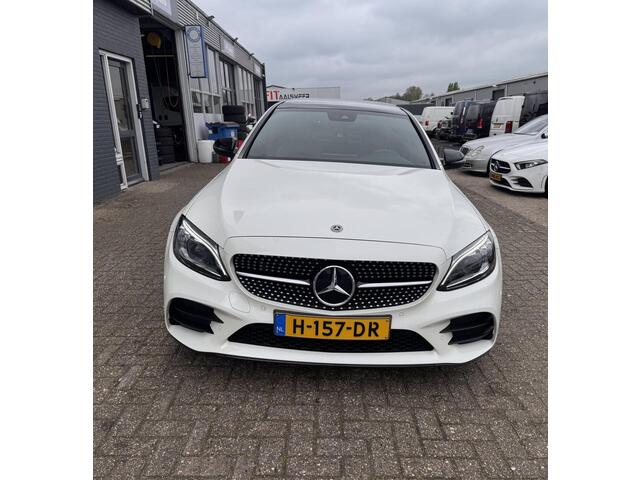 Mercedes-Benz C-KLASSE 200 Business Solution AMG / PANO / LEER / AMG /