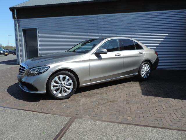 Mercedes-Benz C-KLASSE 180 Business Solution Plus Upgrade Edition