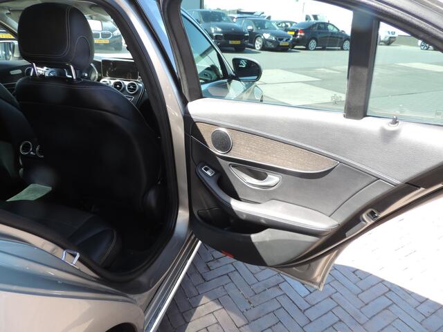 Mercedes-Benz C-KLASSE 180 Business Solution Plus Upgrade Edition