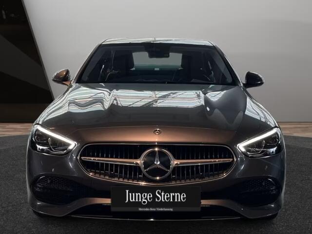 Mercedes-Benz C-KLASSE 300e AVANTGARDE ** HIGH LED, NAVI+, MEMORY, VERW. STUUR, SPIEGEL-PACK ** 1e EIG - Ex MB-AG - ¤ 19.200,= onder NP ** ** INFORMEER OOK NAAR ONZE AANTREKKELIJKE FINANCIAL-LEASE TARIEVEN **