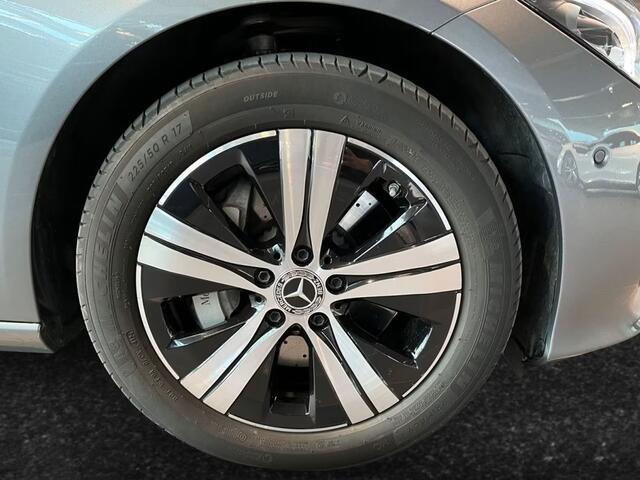 Mercedes-Benz C-KLASSE 300e AVANTGARDE ** HIGH LED, NAVI+, MEMORY, VERW. STUUR, SPIEGEL-PACK ** 1e EIG - Ex MB-AG - ¤ 19.200,= onder NP ** ** INFORMEER OOK NAAR ONZE AANTREKKELIJKE FINANCIAL-LEASE TARIEVEN **