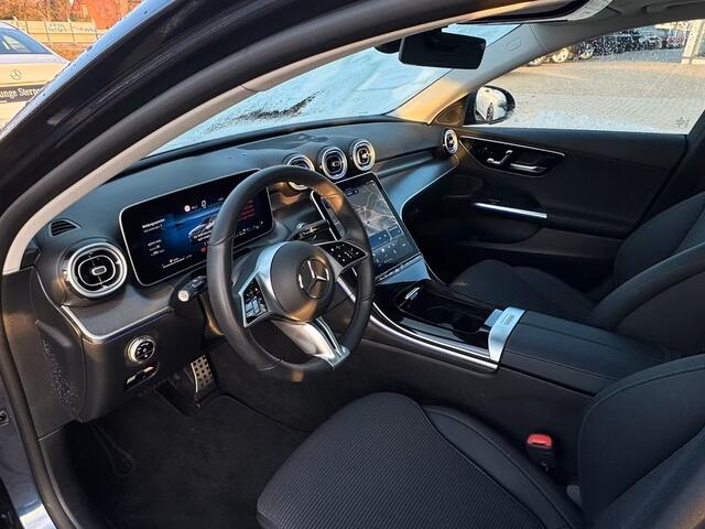 Mercedes-Benz C-KLASSE 300e AVANTGARDE ** HIGH LED, NAVI+, MEMORY, VERW. STUUR, SPIEGEL-PACK ** 1e EIG - Ex MB-AG - ¤ 19.200,= onder NP ** ** INFORMEER OOK NAAR ONZE AANTREKKELIJKE FINANCIAL-LEASE TARIEVEN **