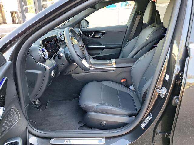 Mercedes-Benz C-KLASSE 300 e Luxury | Sfeerverlichting | Winterpakket | Achteruitrijcamera | Memory pakket incl. Stoelverwarming | Dodehoekassistentie | Keyless-GO | Elektrische achterklep