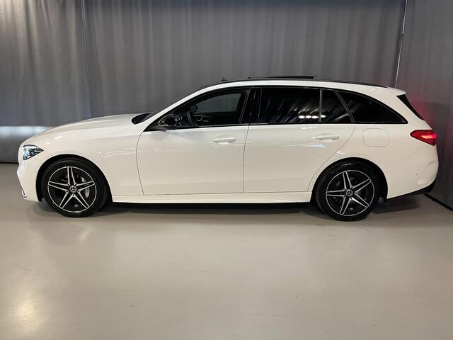 Mercedes-Benz C-KLASSE Estate 300 e AMG Line C63 Diffuser/18"/Panoramadak/Laser LED/Trekhaak/Stoelverwarming + memory l + r/Adaptieve cruise/Sfeerverlichting premium/Elektrische klep/Apple Carplay & Android Auto