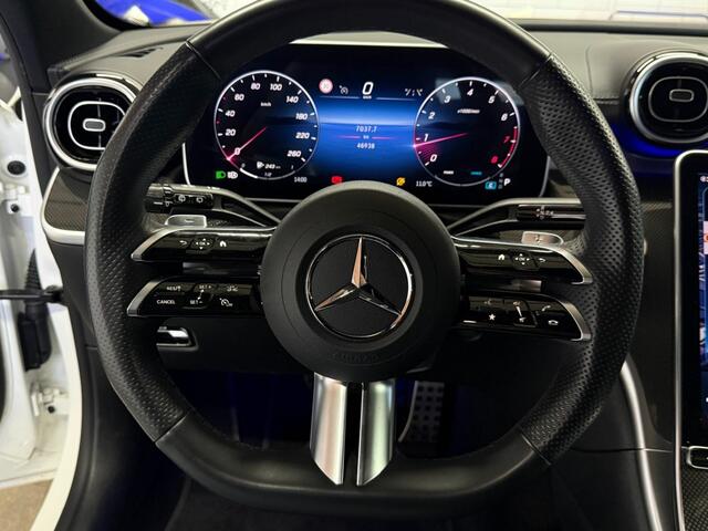 Mercedes-Benz C-KLASSE 180 AMG LINE Panoramadak / Carplay / Burmester / Night Package / Camera