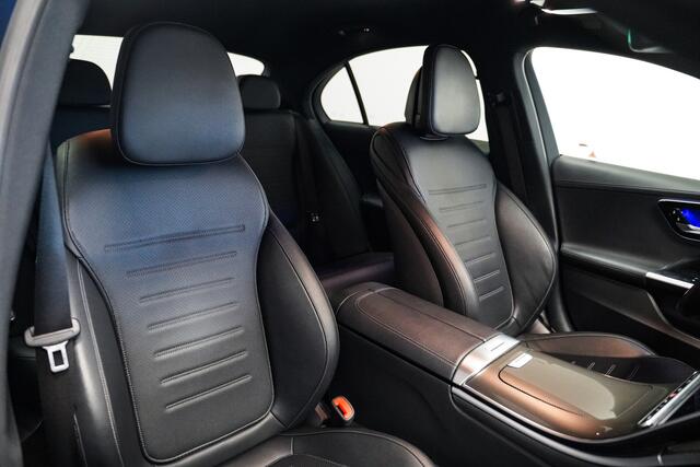 Mercedes-Benz C-KLASSE 180 AMG Line|Sfeerverlichting|Carplay|Leder|Acc