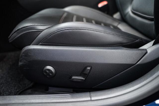 Mercedes-Benz C-KLASSE 180 AMG Line|Sfeerverlichting|Carplay|Leder|Acc