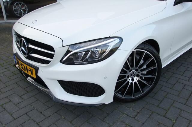 Mercedes-Benz C-KLASSE Estate 180 AMG Sport Edition / Parelmoerwit Diamantweiss/ 19 inch/ Panorama/ 360 camera/ Dodehoekassist/ Grootlicht assist/ Multibeam/ 9G automaat/ Sfeerverlichting/ Winterset
