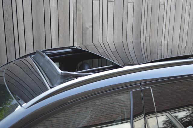 Mercedes-Benz C-KLASSE Estate 300 e AMG Led Panorama Memory Distronic Camera 360 Keyless Night Head-Up Pdc