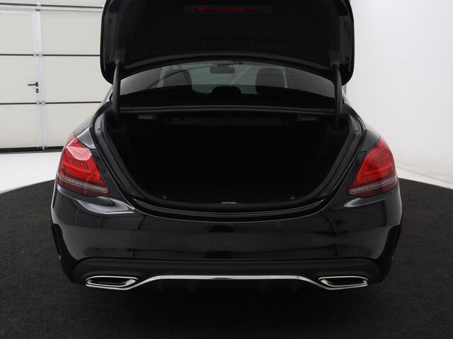 Mercedes-Benz C-KLASSE 160 AMG | Stoelverwarming | Leder/Alcantara | Camera | Park Assist | Full LED | Elektrische stoelen | Navigatie | Climate control | Cruise control | Bluetooth