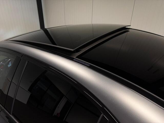 Mercedes-Benz C-KLASSE AMG 63 S Keramisch Panodak Schaalstoelen Performance Night Pakket IWC Burmester HUD