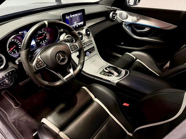 Mercedes-Benz C-KLASSE AMG 63 S Keramisch Panodak Schaalstoelen Performance Night Pakket IWC Burmester HUD
