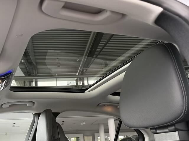 Mercedes-Benz C-KLASSE 300e AVANTGARDE ** LED, NAVI+, LEDER, PANORAMA, CAMERA, MEMORY ** 1e EIG - Ex MB-AG - UNFALLFREI ** ** INFORMEER OOK NAAR ONZE AANTREKKELIJKE FINANCIAL-LEASE TARIEVEN **