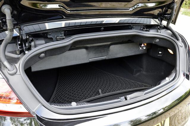 Mercedes-Benz C-KLASSE Cabrio 200 Premium Plus Pack AMG-Line Rijklaarprijs-Garantie Nek verwarming Leder Navigatie Airco Camera Led