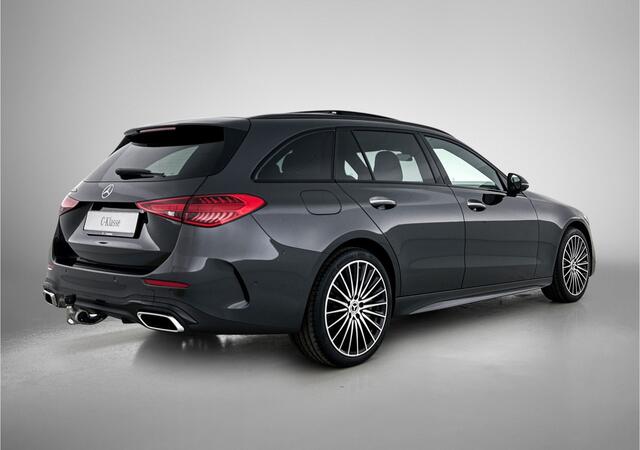 Mercedes-Benz C-KLASSE Estate 300 e Business Solution AMG | Comfortpakket Plus | Nightpakket | Parkeerpakket met 360°-camera | Trekhaak | Panoramaschuifdak | 19" multispaaks lichtmetalen AMG-velgen | GUARD 360° Plus | Middenconsole metaalstructuur |