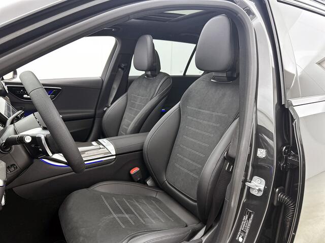 Mercedes-Benz C-KLASSE Estate 300 e Business Solution AMG | Comfortpakket Plus | Nightpakket | Parkeerpakket met 360°-camera | Trekhaak | Panoramaschuifdak | 19" multispaaks lichtmetalen AMG-velgen | GUARD 360° Plus | Middenconsole metaalstructuur |