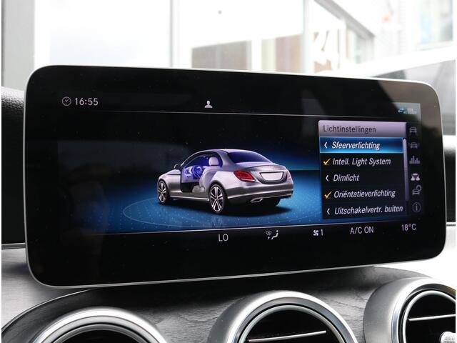 Mercedes-Benz C-KLASSE 180 Business Solution AMG Panoramadak | Apple Carplay | Sfeerverlichting | Trekhaak