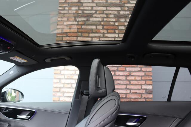 Mercedes-Benz C-KLASSE Estate 300 e AMG Line | Distronic | Panoramadak | Sfeerverlichting | Camera | Nightpakket | Dodehoekassistent | Verwarmd Stuurwiel | Stoelverwarming |