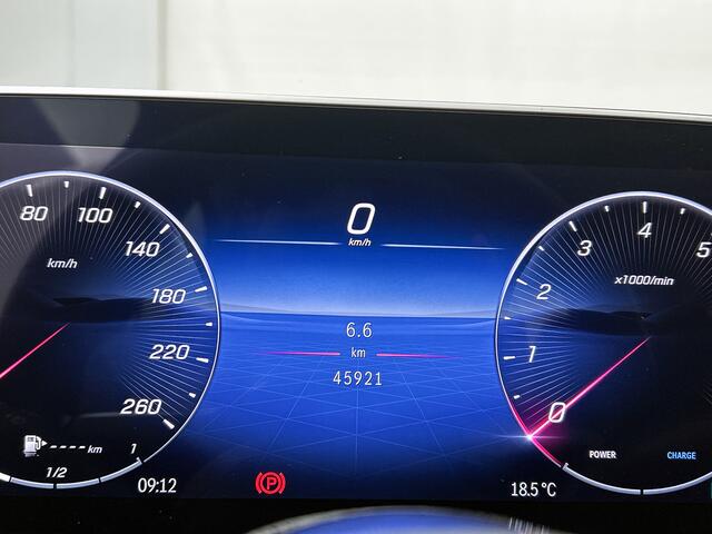 Mercedes-Benz C-KLASSE 180 Luxury Line | Achteruitrijcamera | Trekhaak | Dodehoekassistent | Sfeerverlichting | Inclusief 24 maanden MB Certified garantie voor Europa.