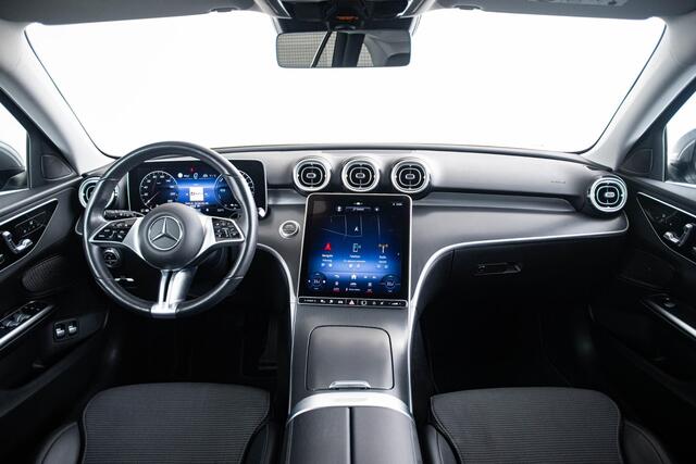 Mercedes-Benz C-KLASSE Estate 300 e Rijassistentiepakket plus - Memory pakket - Spiegel pakket - Stoelverwarming voor - Keyless Entry/Go - 360° camera - Elektrisch bedienbare Achterklep -