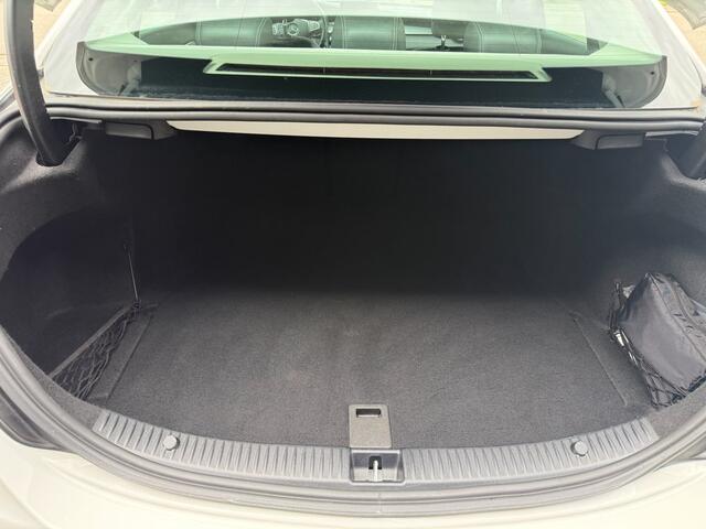 Mercedes-Benz C-KLASSE 200 Premium Plus | 1E EIGENAAR | 12MND GARANTIE | LED | CRUISE | SFEER | STOELVERWM. | NAVI |
