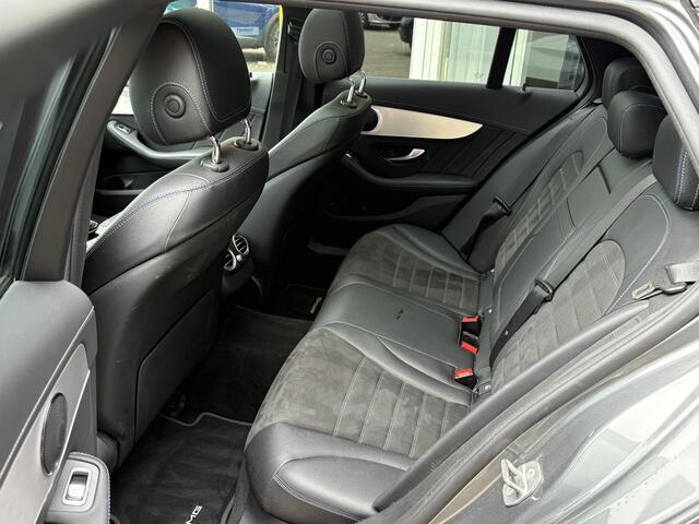 Mercedes-Benz C-KLASSE Estate 300 e Business Solution AMG | NAP | Panoramadak | Trekhaak afneembaar | Navigatie | 360 graden Camera | Stoelverarming |