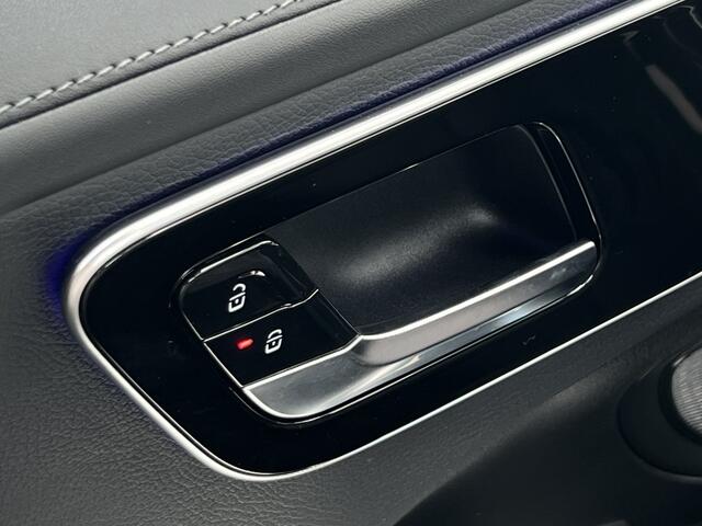 Mercedes-Benz C-KLASSE 180 AMG Line | Navi | Sfeerverlichting | Camera | 18 inch