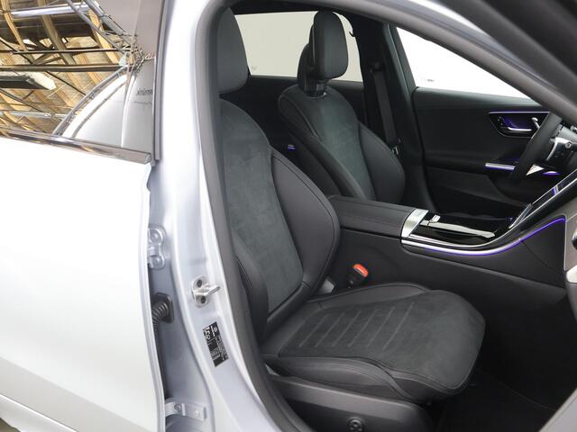Mercedes-Benz C-KLASSE Estate 180 Business Solution AMG | Night pakket | Panoramadak | Trekhaak | Verwarmde stoelen |