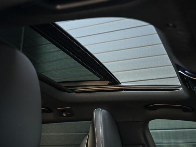 Mercedes-Benz C-KLASSE Estate 300 e Business Solution AMG | NL-Auto | Panoramadak | 360 Camera | Burmester | Night-Pakket | Memory Seats | Head-Up | ACC | Ambiance Interieur | Stuurverwarming |