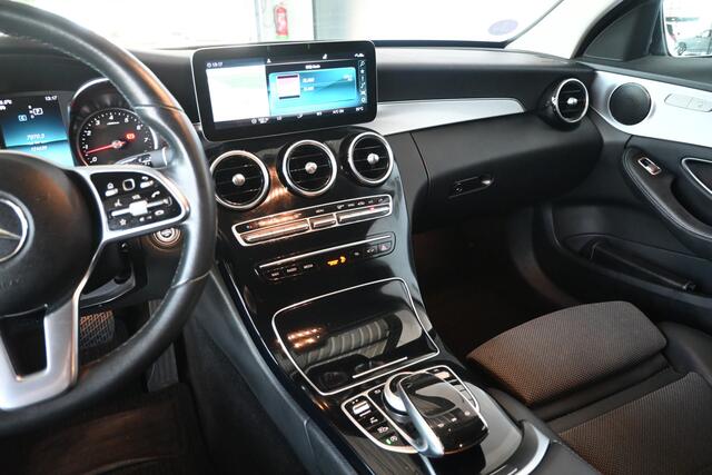 Mercedes-Benz C-KLASSE 180 Premium Plus Pack AMG Line Navigatie Clima Trekhaak Led Cruise CarPlay Ambient Lighting Inruil Mogelijk!